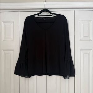 Banana Republic Women’s Black Long Sleeve Blouse Bell Sleeves Feminine Size M